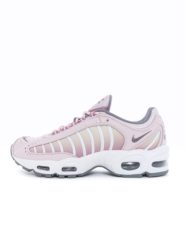 nike women's air max tailwind iv trainer