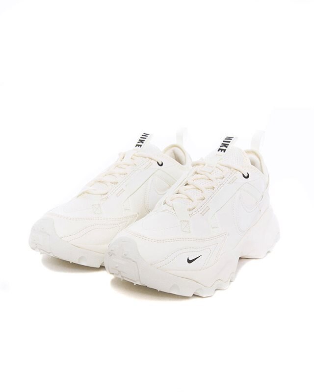 Nike Wmns TC 7900 | DD9682-100 | White | Sneakers | Shoes | Footish