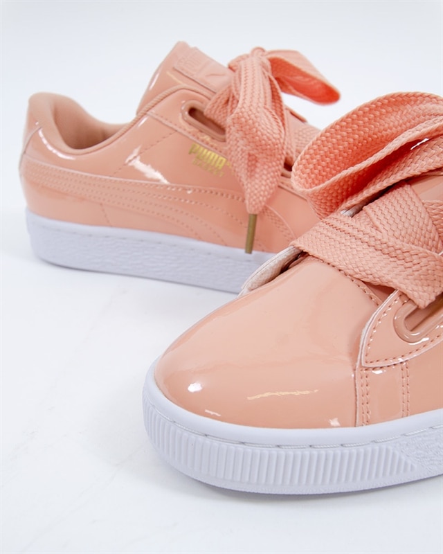 Puma basket clearance heart patent pink