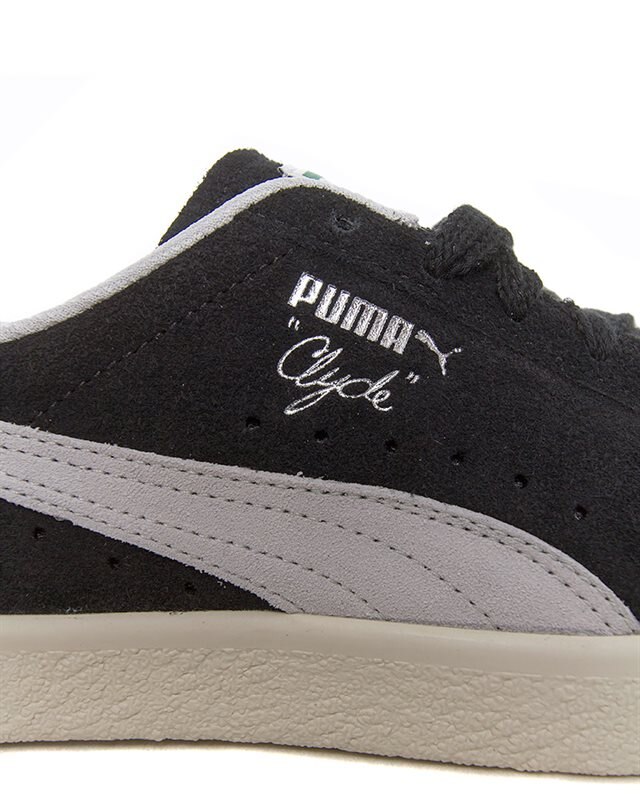 Puma Clyde Hairy Suede | 393115-02 | Svart | Sneakers | Skor | Footish