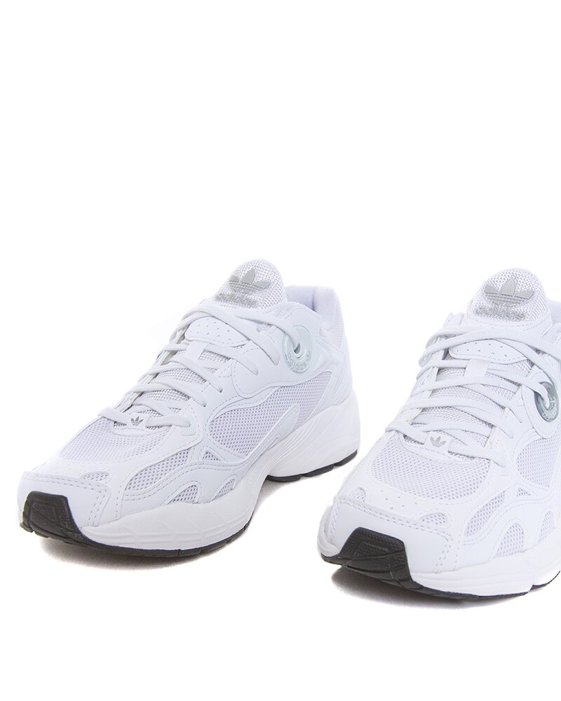 adidas Originals adidas Astir W | IE9887 | White | Sneakers | Shoes ...