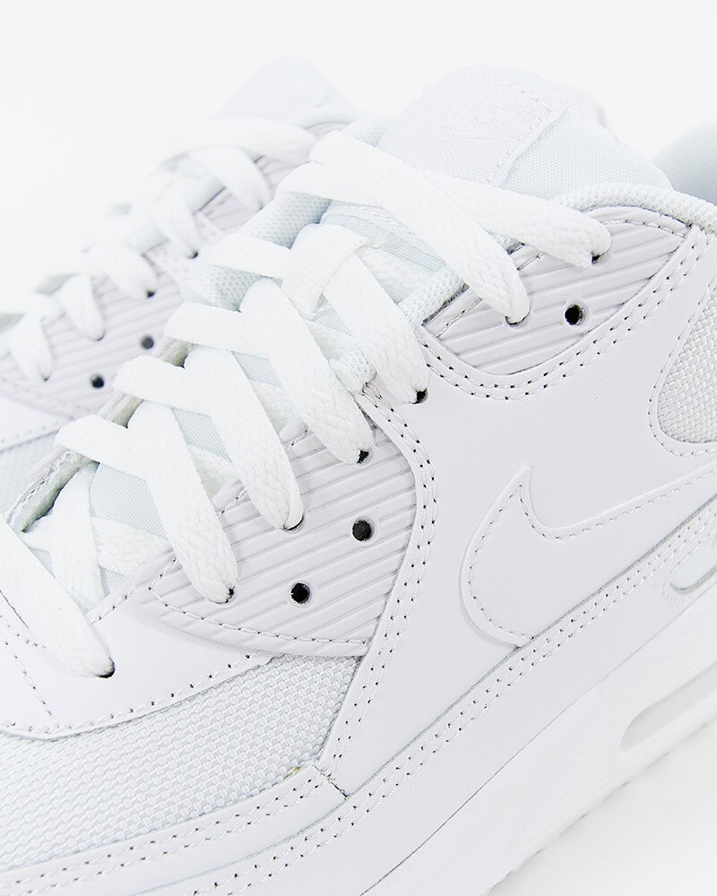 NIKEのAIR MAX 90 ESSENTIAL 537384－072ですo○ のセールの時期