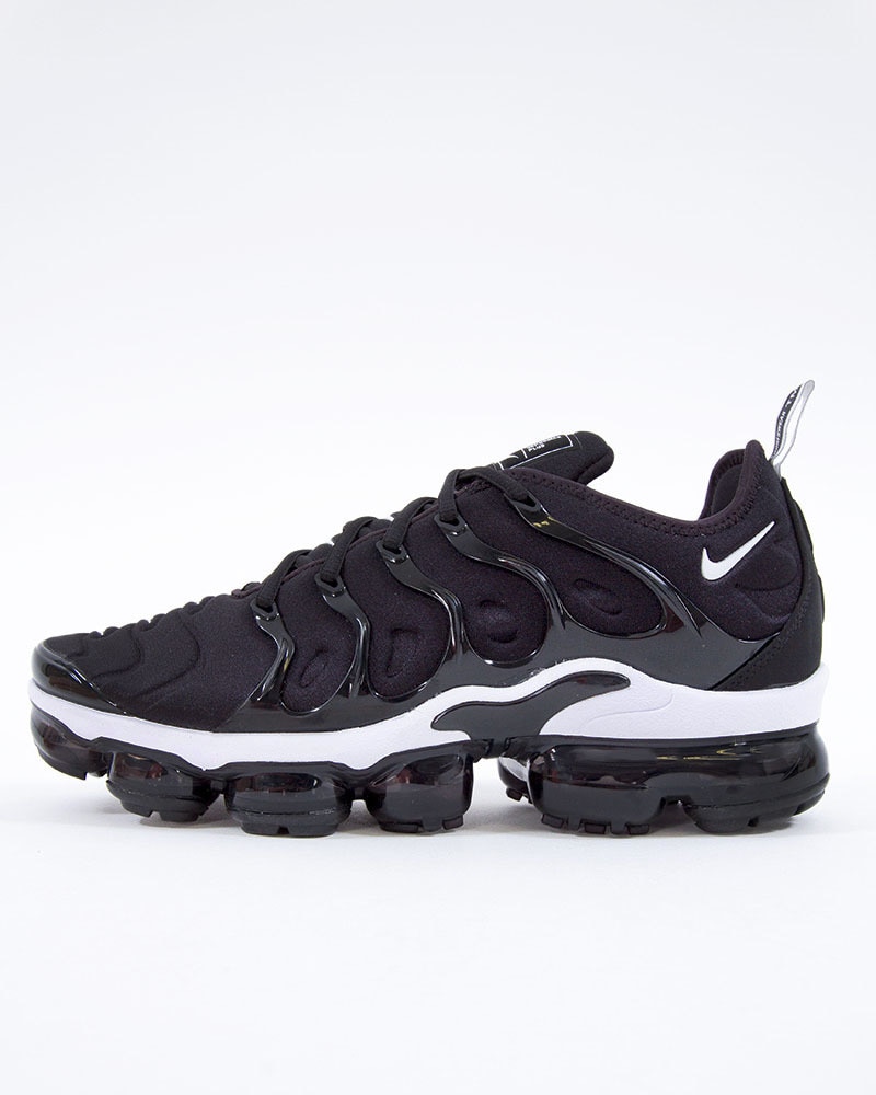 Nike Air Vapormax Plus | 924453-011 | Black | Sneakers | Skor | Footish