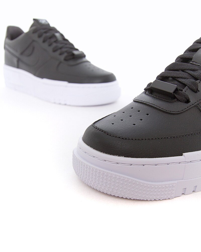 Nike Wmns Air Force 1 PIXEL | CK6649-001 | Svart | Sneakers | Skor ...