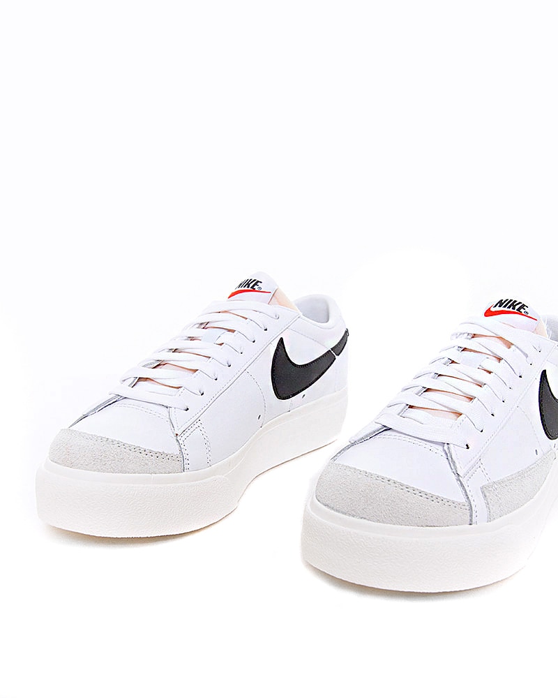 nike wmns blazer low